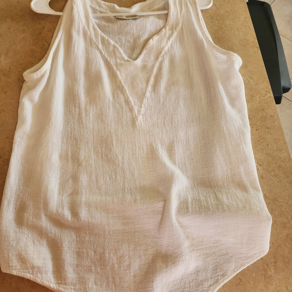 Women's Cream Sleeveless Top